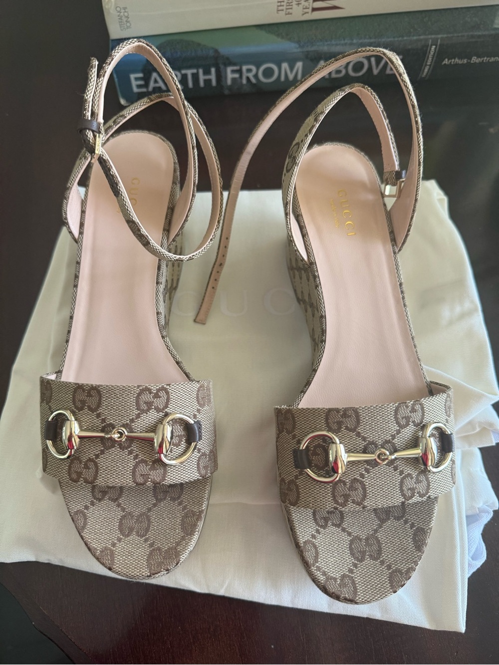 Gucci Lady horsebit Tan GG Monogram Platform Ankle-Strap Sandal Size 38.5